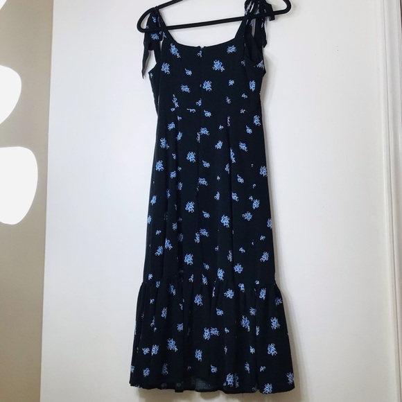 Forever 21 black floral maxi small ruffle - Picture 4 of 10